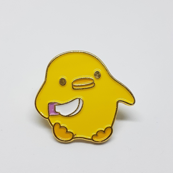 Chick with a knife enamel pin baby chick - Picture 2 of 3